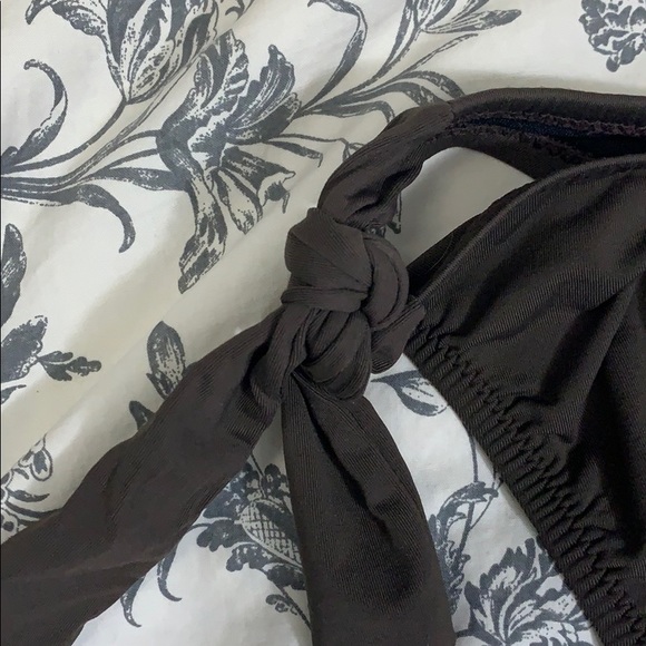 🩲💦 DKNY Bikini Bottoms - Picture 6 of 6